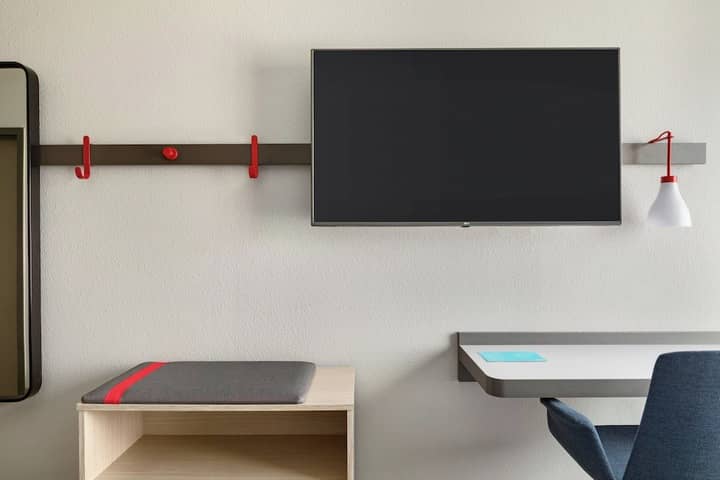 Room 2 of 21