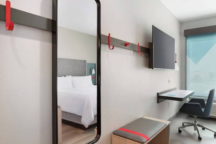 Room 4 of 21